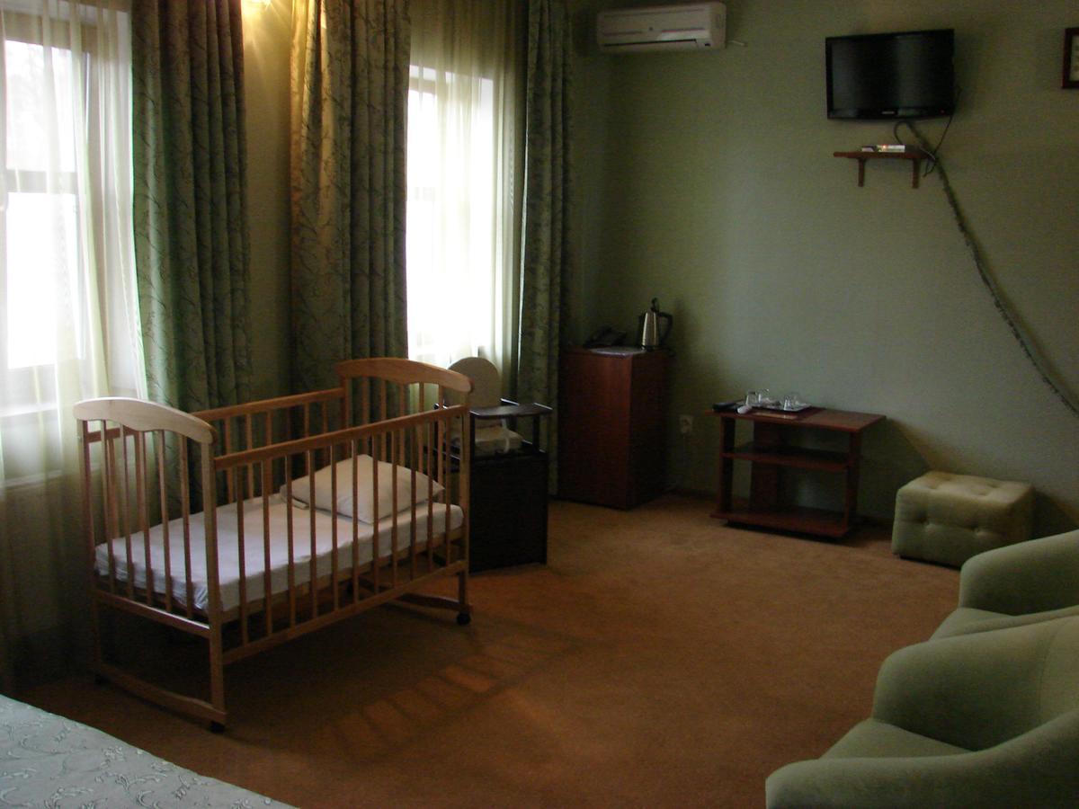 Stara Vezha Hotel Boryspil Exterior photo