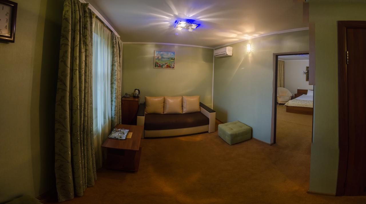 Stara Vezha Hotel Boryspil Exterior photo